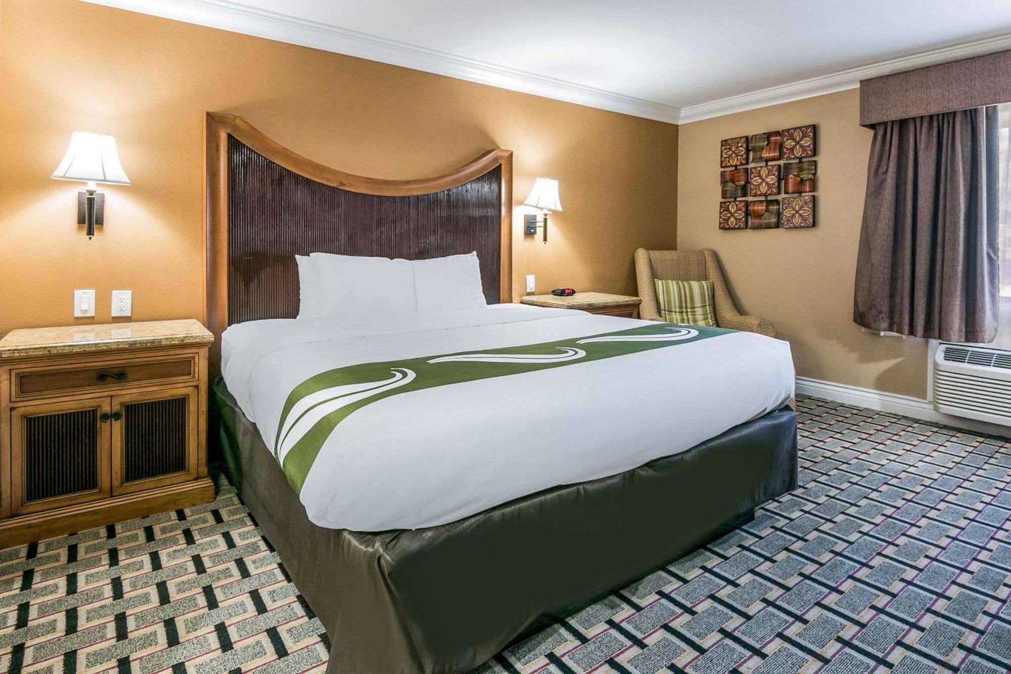 Quality Inn & Suites Atlanta Airport South College Park Exterior photo